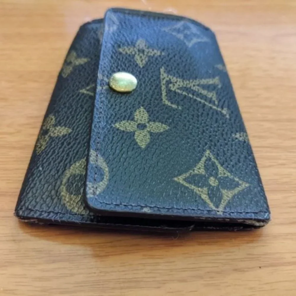 Louis Vuitton Monogram Key Holder/Wallet #1029💥PRICE DROP💥